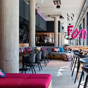 3* מלון Moxy Vienna Airport