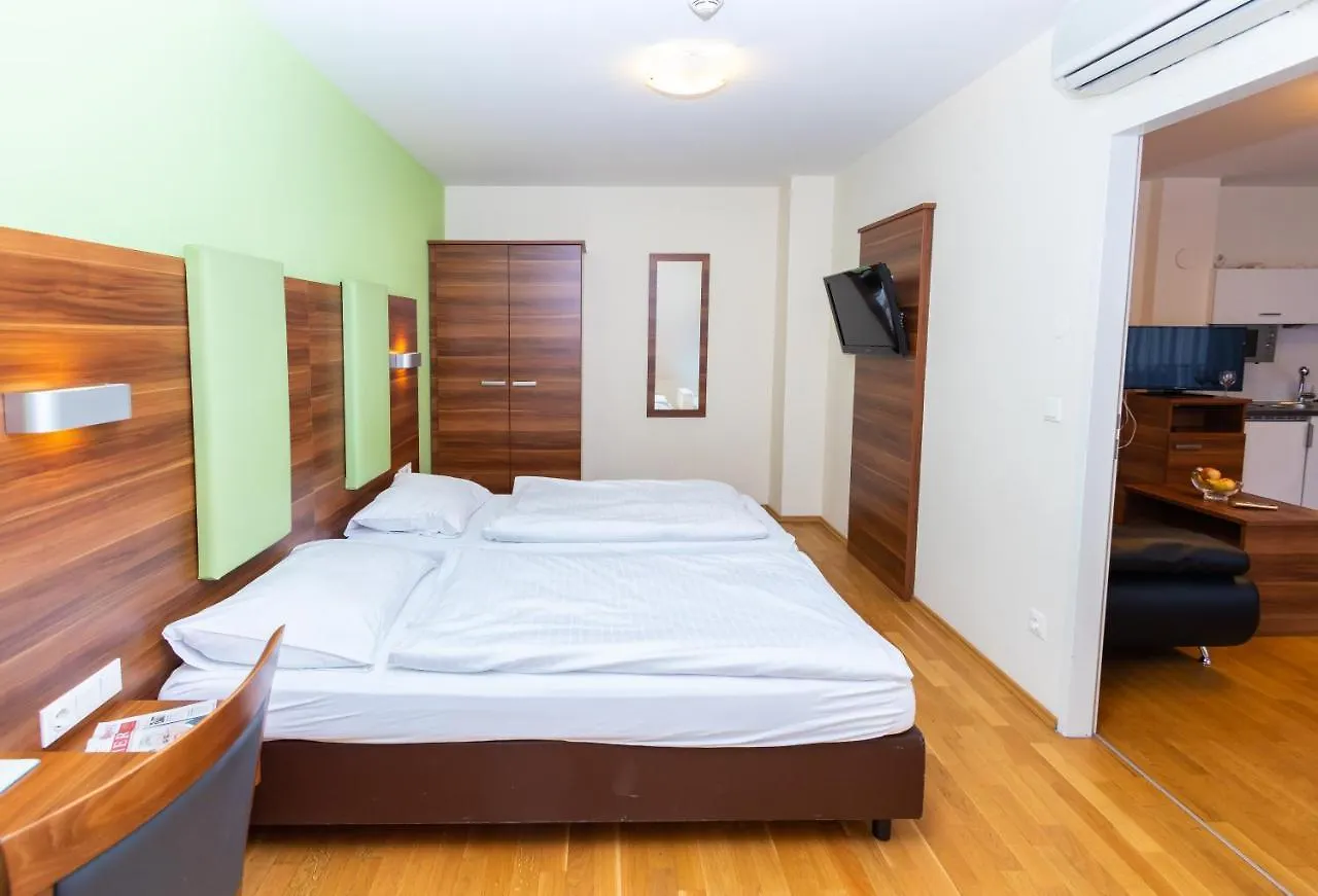 Sky Apartments Viena 0*,  Austria