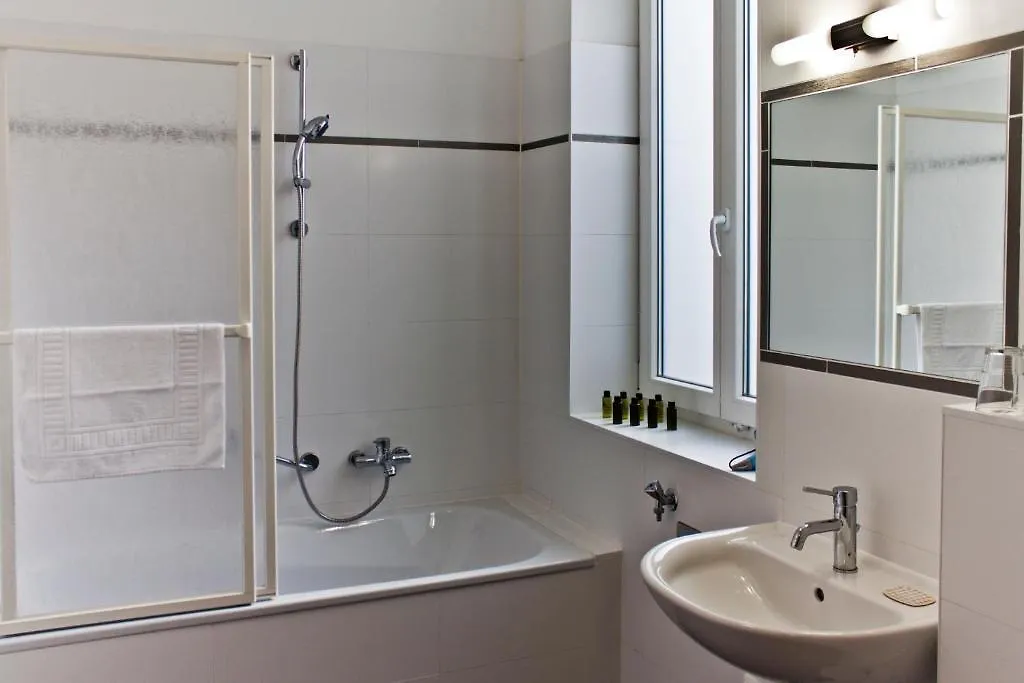 Sky Apartments Viena 0*,