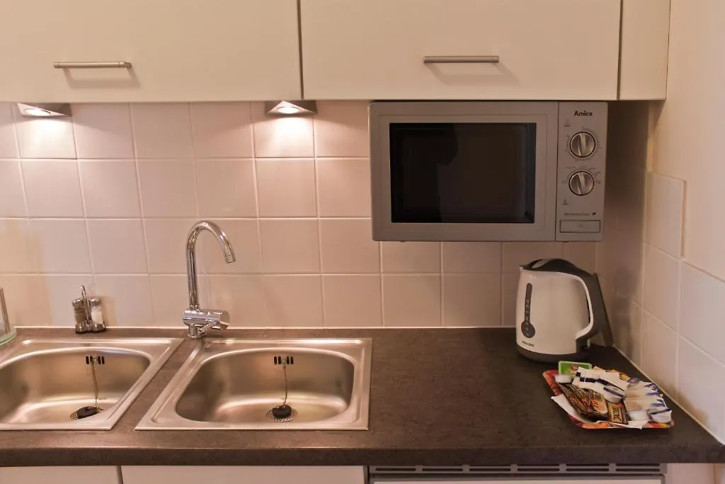 Sky Apartments Viena 0*,